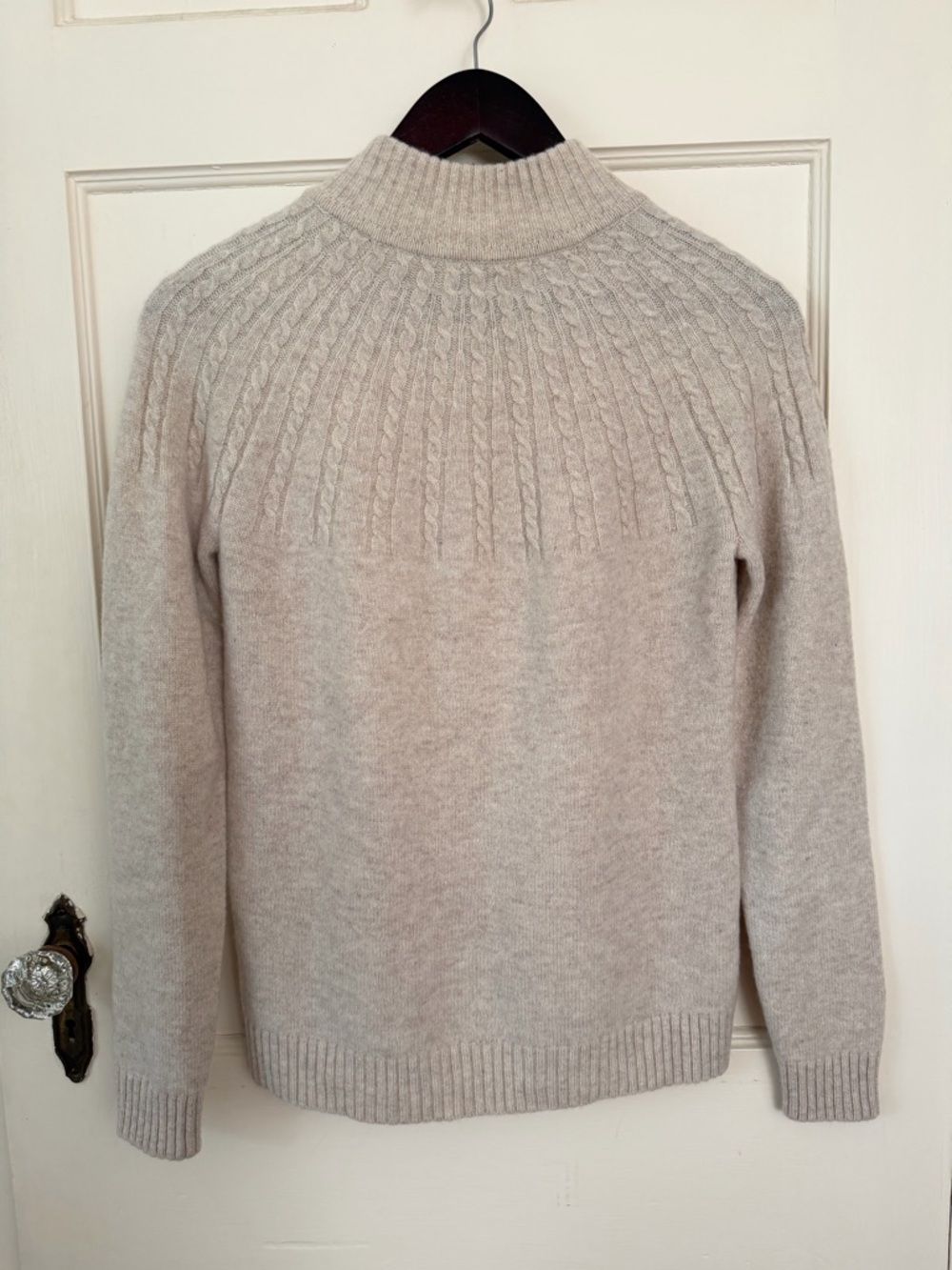 Vineyard Vines oatmeal Beige Lambs Wool Half-Zip Cable Yoke Sweater - Picture 6 of 8